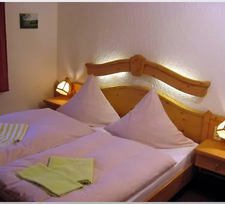 Pensjonat Gasthof-pension Rotes Haus 3*