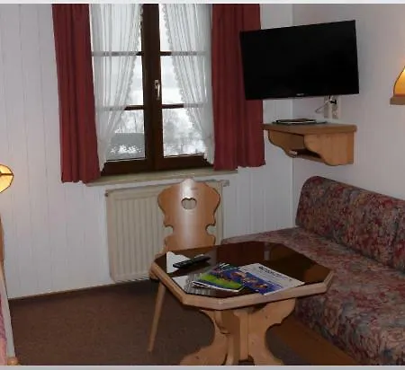 Gasthof-pension Rotes Haus Casa de hóspedes 3*