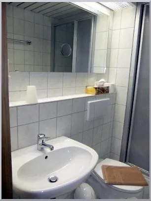 Gasthof-pension Rotes Haus Pensjonat 3*